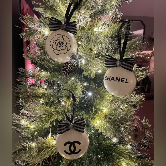 Chanel Ornaments - Picture 2 of 8